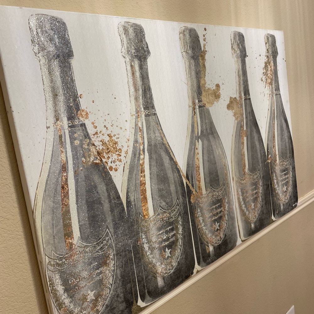 Glitter Galore!! Stunning Z Gallerie Canvas. 

Oliver Gal

30"h x 45"w x 1.75"d